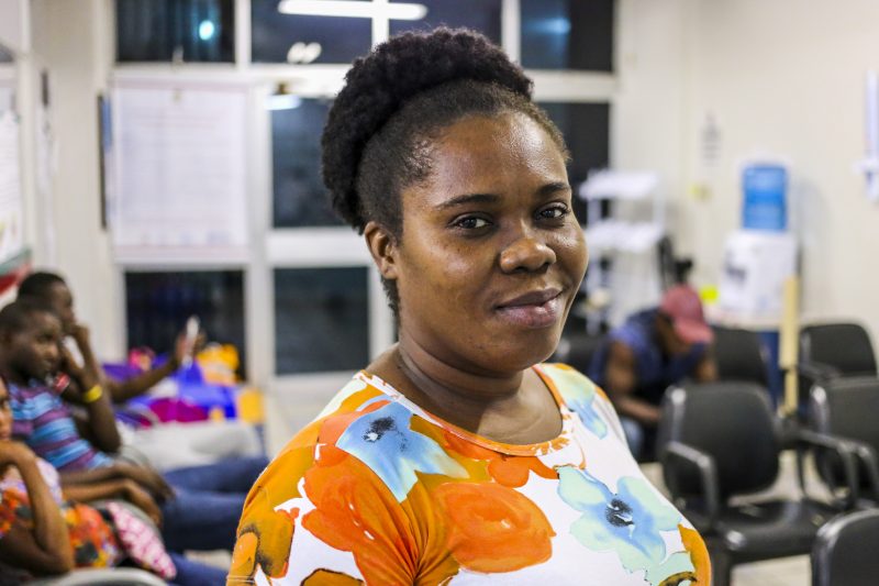 Caline Cesar é haitiana e contou com a ajuda do Crai para emitir documentos – Anderson Coelho/ND