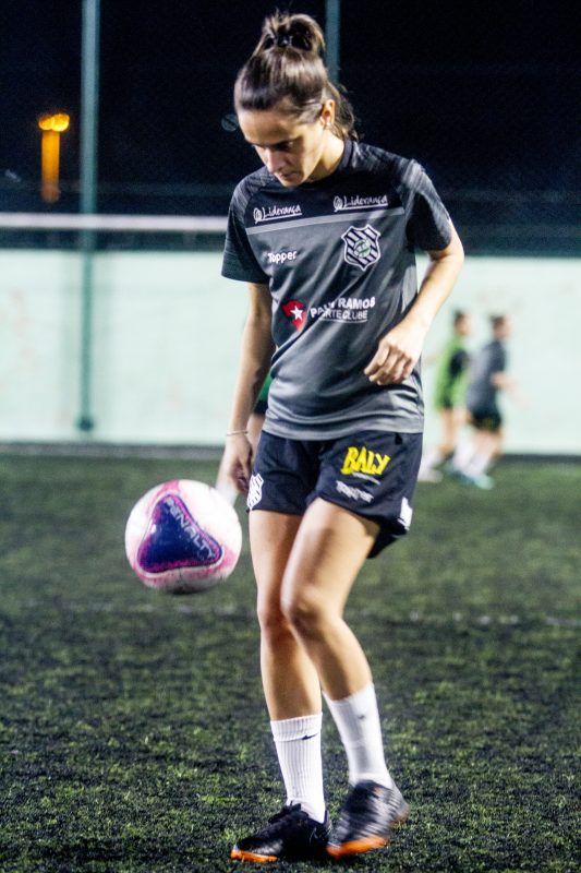 Izabela Aguiar, a Bel, ala do Figueirense e da sele&ccedil;&atilde;o brasileira – Foto Flavio Tin/ND