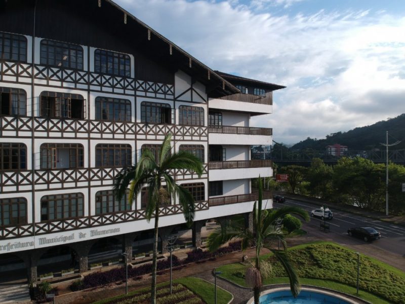 Blumenau abre concurso p&uacute;blico com sal&aacute;rios de at&eacute; R$ 18 mil – Foto: Prefeitura de Blumenau/Reprodu&ccedil;&atilde;o/ND