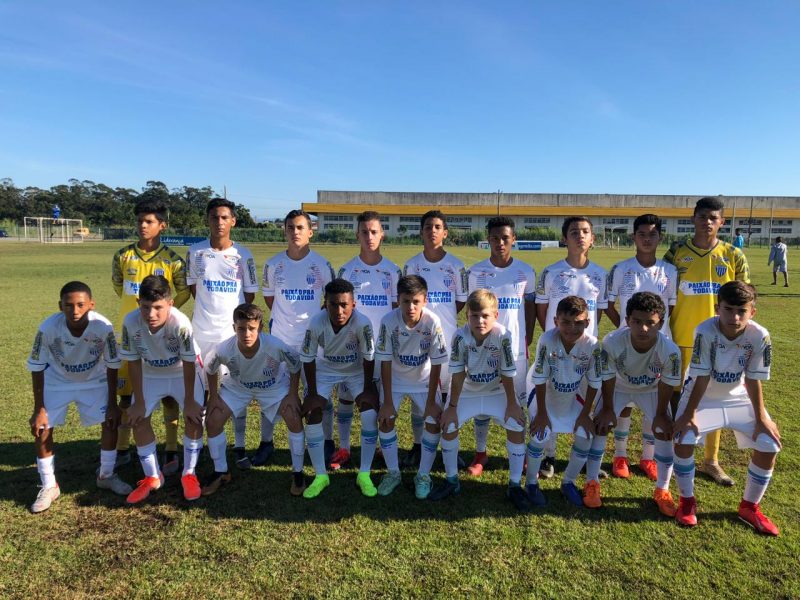 Garotada do sub-13 antes de mais um jogo pelo Campeonato Catarinense – Pedro Henrique/Avaí Mirins/ND