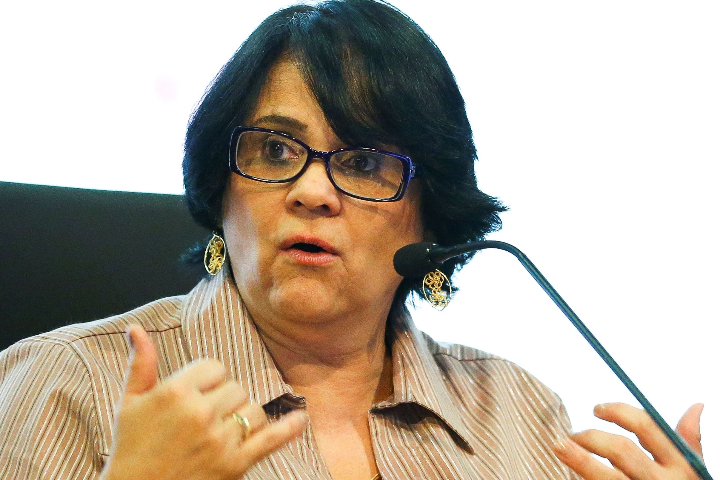 Ministra Damares Alves participa de seminário em Florianópolis nessa  quinta-feira