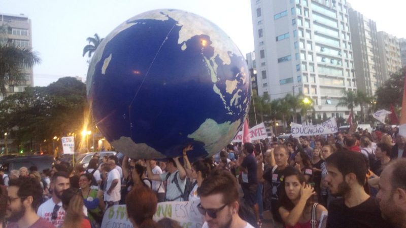 Manifesta&ccedil;&atilde;o em Florian&oacute;polis contra o aquecimento global e pr&oacute;-Amaz&ocirc;nia em 2019 – Foto: Felipe Bottamedi/ND