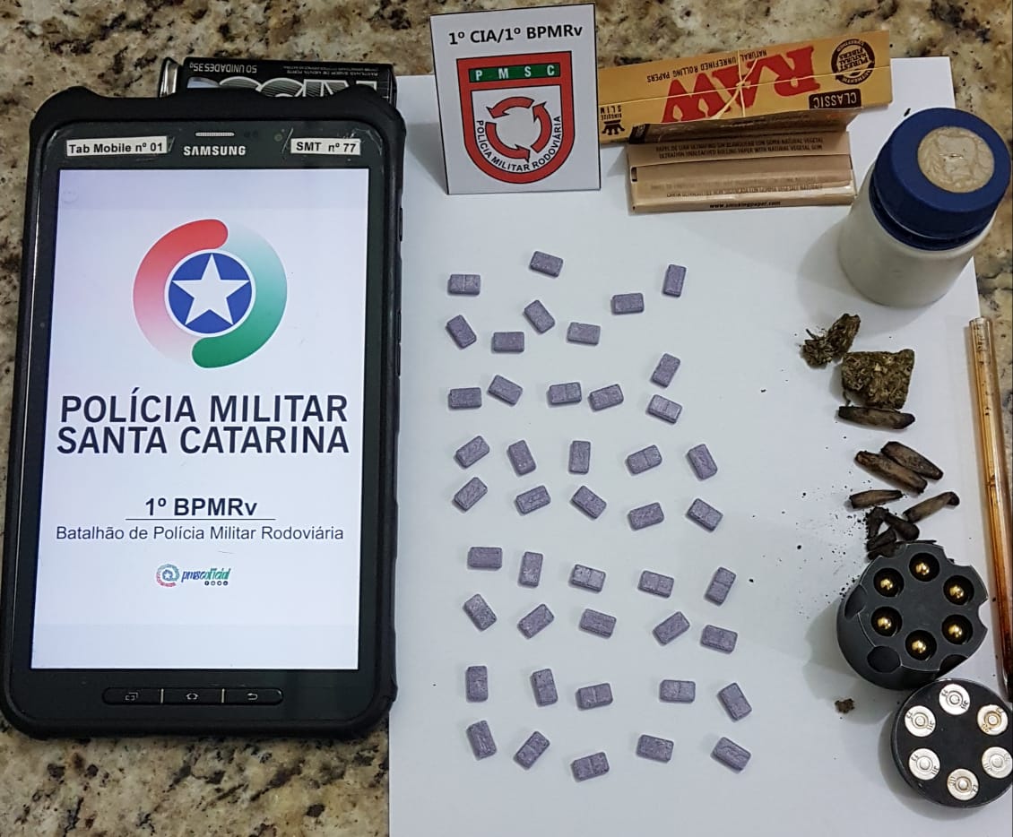 Homem é preso com 44 comprimidos de ecstase na sc-401 em florianópolis