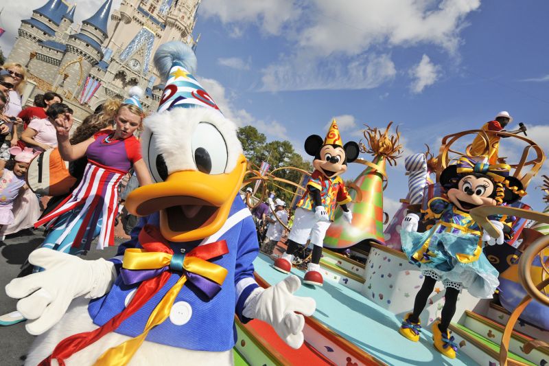 Os principais parques de diversões de Orlando - De longe, o Disney Magic Kingdom é o parque de diversões mais famoso de Orlando. Independentemente da idade, muita gente se emociona ao ver o famoso castelo do complexo ao vivo - Divulgação - Divulgação/Rota de Férias/ND