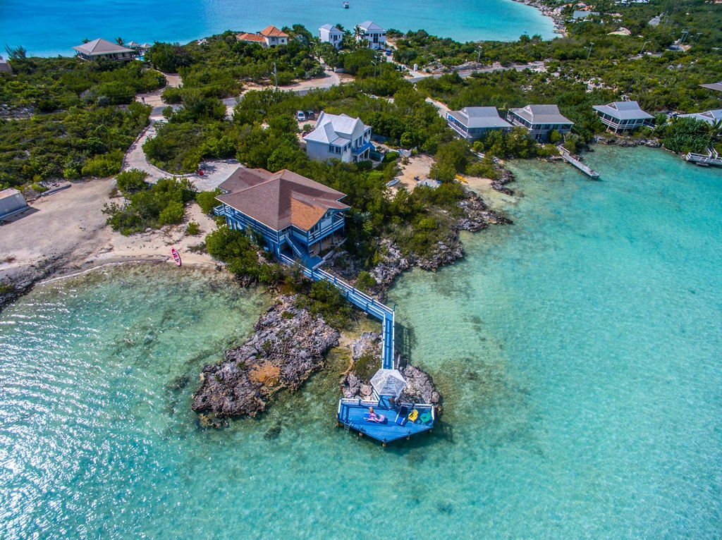 A atriz Jennifer Garner e o Ben Affleck comemoraram o casamento nas Ilhas Turcas e Caicos, no Caribe - Jay Cee on Unsplash - Jay Cee on Unsplash/Rota de Férias/ND