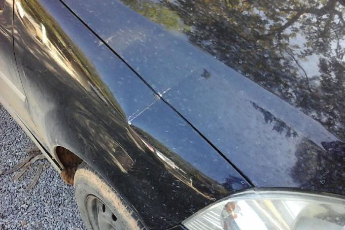 Além das agressões, vítima teve a casa e o carro depredados pelo suspeito – PM Jaraguá do Sul / Divulgação