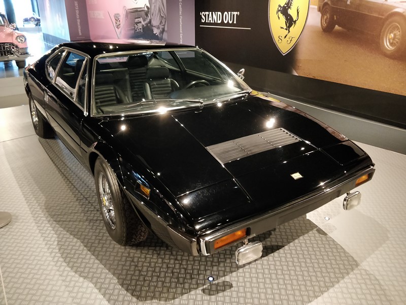 1975 Ferrari Dino – A Ferrari do Rei do Rock era preta. Elvis foi o segundo dono do modelo, após adquiri-lo, em 1976, por US$ 20.583 - Foto: Paulo Basso Jr./Garagem360 - Foto: Paulo Basso Jr./Garagem360/Garagem 360/ND