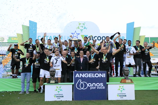 Figueirense bate a Chapecoense por 2 a 0 em plena Arena Condá, em Chapecó, e conquista o Campeonato Catarinense