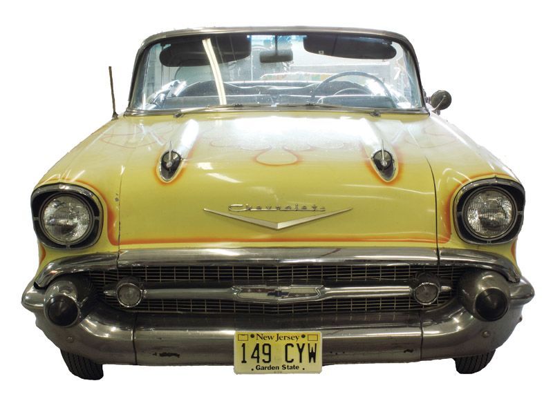 Por ser o primeiro carro do roqueiro Bruce Springsteen, o Chevrolet Bel Air conversível de 1957 foi vendido em 2011 em um leilão pela internet, organizado pela Gotta Have It!, por US$ 468 mil (aproximadamente R$ 1.619.200) - Foto: Reproduçãon - Foto: Reproduçãon/Garagem 360/ND