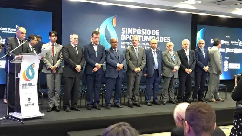 Presidente da Assembleia Legislativa de Sergipe, Luciano Bispo, governador Belivaldo Chagas e outras autoridades no “Simpósio de Oportunidades: novo cenário da cadeia de gás natural” – Alese/Reprodução/Facebook