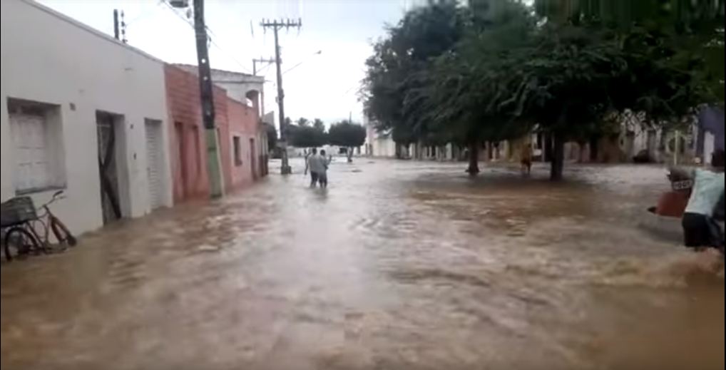 O centro de Coronel João de Sá ficou inundado - marcos jordão/ND