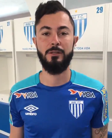 Atacante Bruno Sávio, de 24 anos, é um dos contratados para a sequência da Série A - Reprodução Twitter/Avaí
