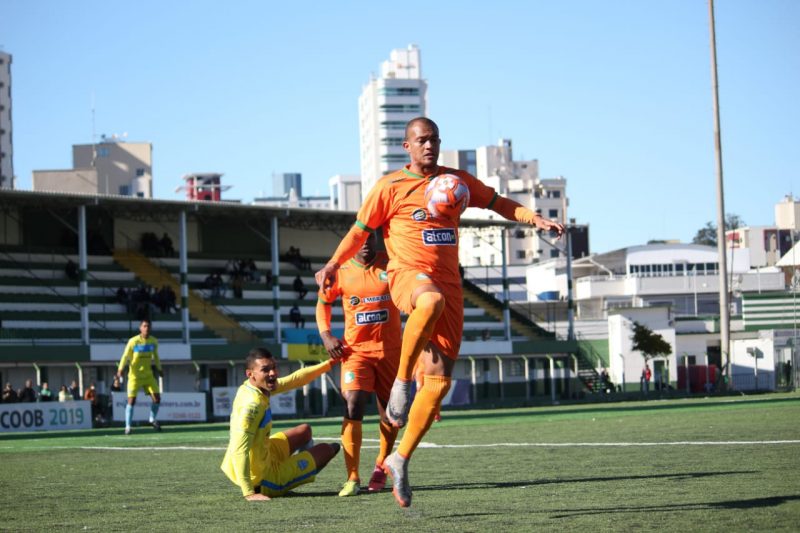 Camboriú empatou com o Barra em 2 a 2 – FFC/divulgação
