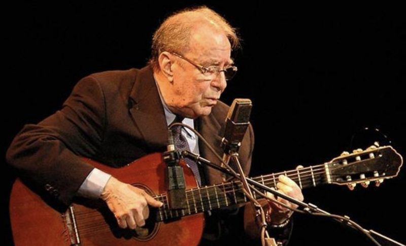 A história de João Gilberto vai além da Bossa Nova e se confunde com a história da música brasileira – Divulgação