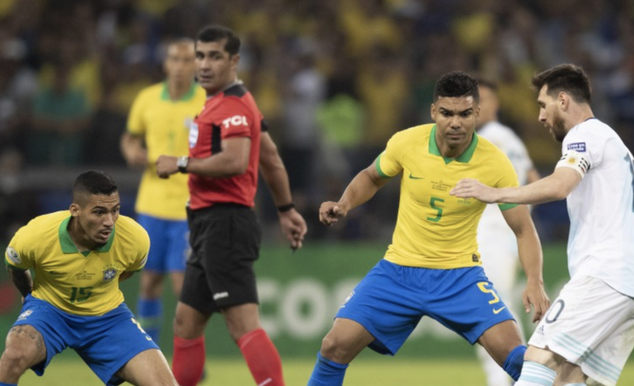 Messi não conseguiu brilhar diante da forte marcação do meio de campo do Brasil. - Lucas Figueiredo/CBF