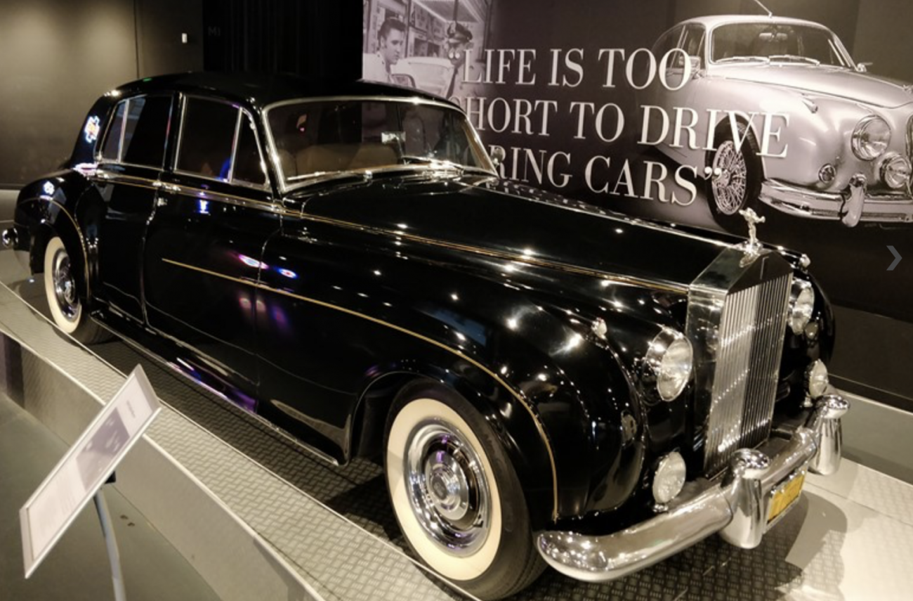 1960 Rolls-Royce Phantom V – Elvis teve muitos modelos da marca, entre os quais este permanece em Graceland. O Rei do Rock circulou com o carro em lugares como Las Vegas e Los Angeles - Foto: Paulo Basso Jr./Garagem360 - Paulo Basso Jr./Garagem360 - Foto: Paulo Basso Jr./Garagem360/Garagem 360/ND