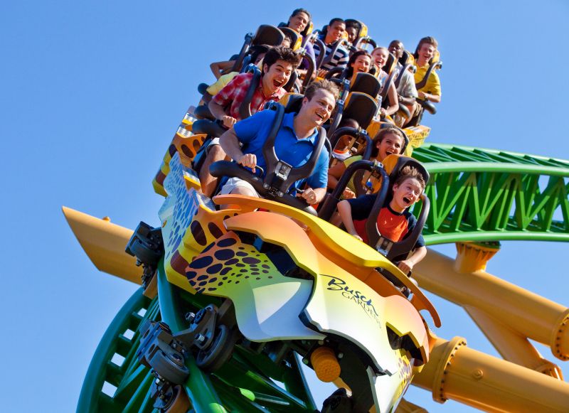 Apesar de ficar em Tampa, o Busch Gardens entra no roteiro de muitos viajantes que vão a Orlando (fica a cerca de uma hora de carro). O forte do parque são as montanhas-russas radicais e os animais selvagens - Divulgação - Divulgação/Rota de Férias/ND