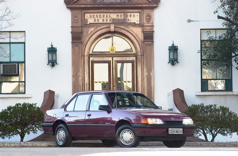 Chevrolet Monza: já era um veterano, mas só sairia de linha dois anos mais tarde, em 1996 - Foto: Divulgação - Foto: Divulgação/Garagem 360/ND