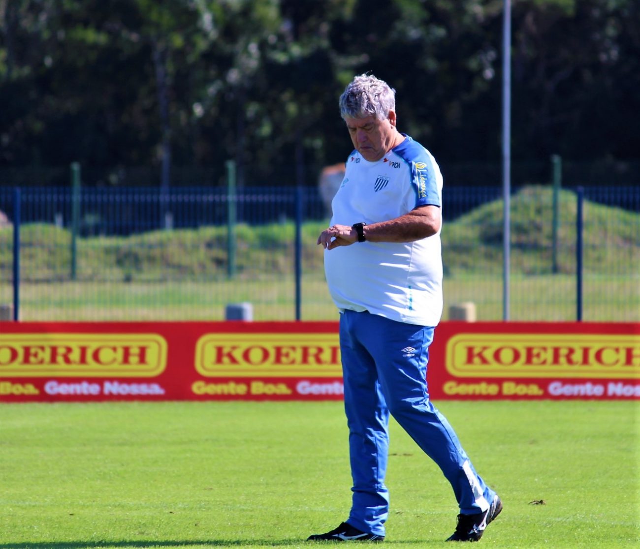 Primeiro ato da diretoria avaiana após o começo da Copa América foi desligar o técnico Geninho. De acordo com o Leão, em comum acordo entre as partes - André Palma Ribeiro/Avaí/ND