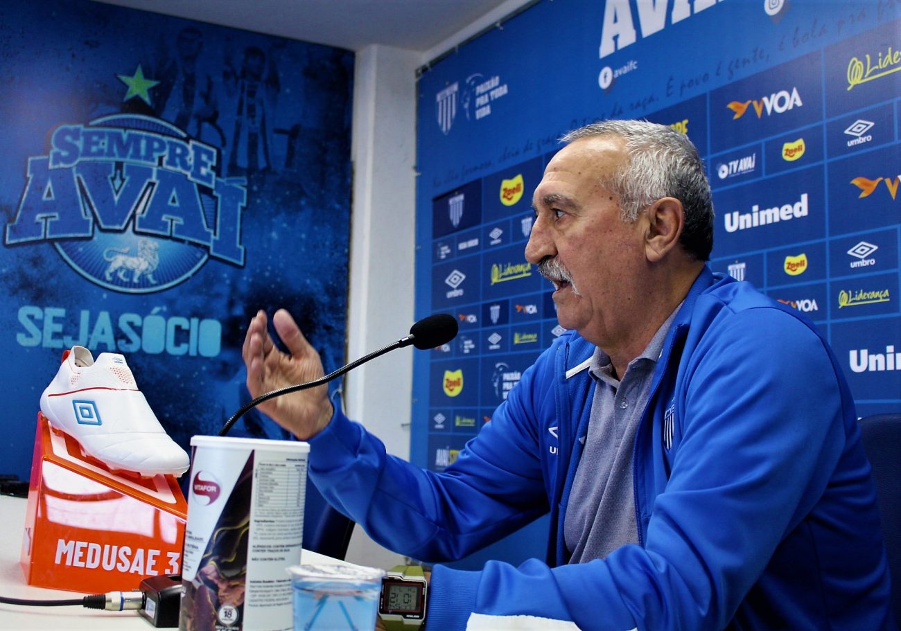 Gerente de futebol Joceli dos Santos rebate as críticas feitas pela imprensa sobre a qualidade dos reforços no departamento de futebol - André Palma Ribeiro/Avaí/ND