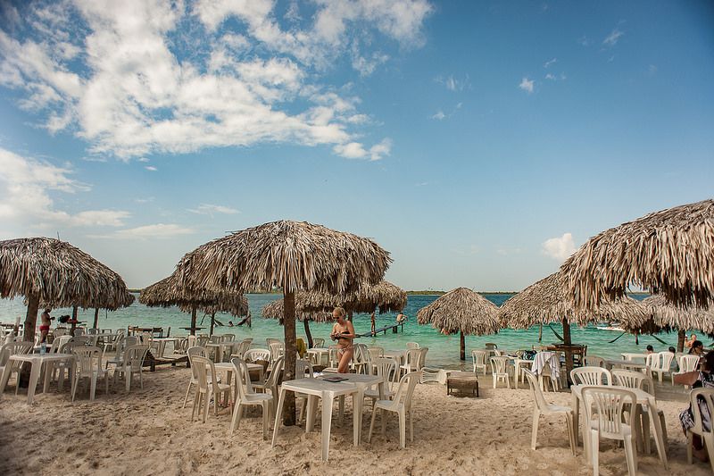 Praia de Jericoacoara fica no Ceará e oferece águas tranquilas e ideais para quem procura sossego - Helder Fontenele via Visualhunt / CC BY-NC-SA - Helder Fontenele via Visualhunt / CC BY-NC-SA/Rota de Férias/ND