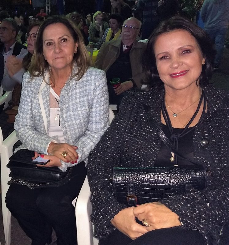 Sandra Gomes (à esq.) e Maria Angelica Ribeiro Colombo, ex-primeira-dama de Santa Catarina – Marcos Cardoso/ND