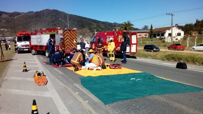 Acidente deixa cinco feridos em Ascurra, no Vale do Itajaí – Batalhão de Operações Aéreas/Corpo de Bombeiros Militar/ND