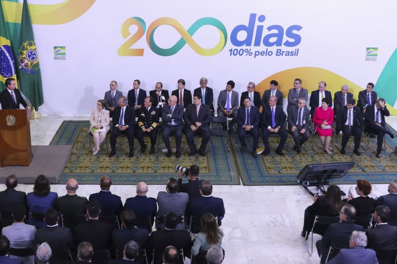 O presidente Jair Bolsonaro participou da cerimônia alusiva aos 200 dias de governo, no Palácio do Planalto – Valter Campanato/Agência Brasil