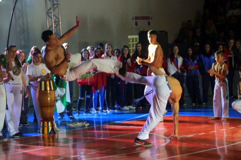 Capoeira abrilhantou e foi destaque na abertura dos Joguinhos Abertos de Rio do Sul – Heron Queiroz/Ascom/Fesporte