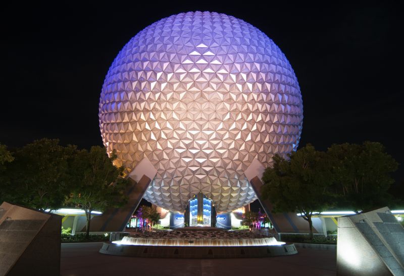 Apesar de não ter muitos brinquedos (em comparação com os outros parques da Disney), o Epcot conta com áreas que recriam o ambiente de 11 países. Vale a pena explorar as lojinhas temáticas e experimentar as comidinhas típicas - Foto: Divulgação - Foto: Divulgação/Rota de Férias/ND