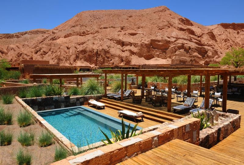 No hotel Alto Atacama, no Chile, é possível curtir uma piscina no meio do deserto - Divulgação - Divulgação/Rota de Férias/ND