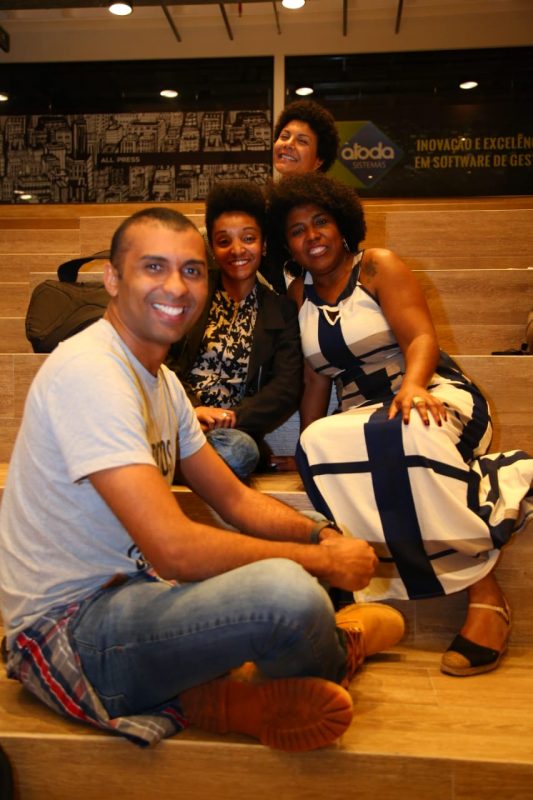 Da esquerda para a direita, Douglas Pacheco, Cleuse Soares, Queila Nunes e Fernanda Martins, cofundadores do Movimento Morro do Sil&iacute;cio – Foto: Divulga&ccedil;&atilde;o/ND