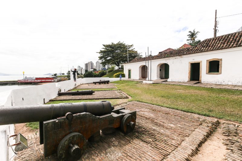 Forte fica &agrave;s margens da Ponte Herc&iacute;lio Luz – Foto: Arquivo/Anderson Coelho/ND