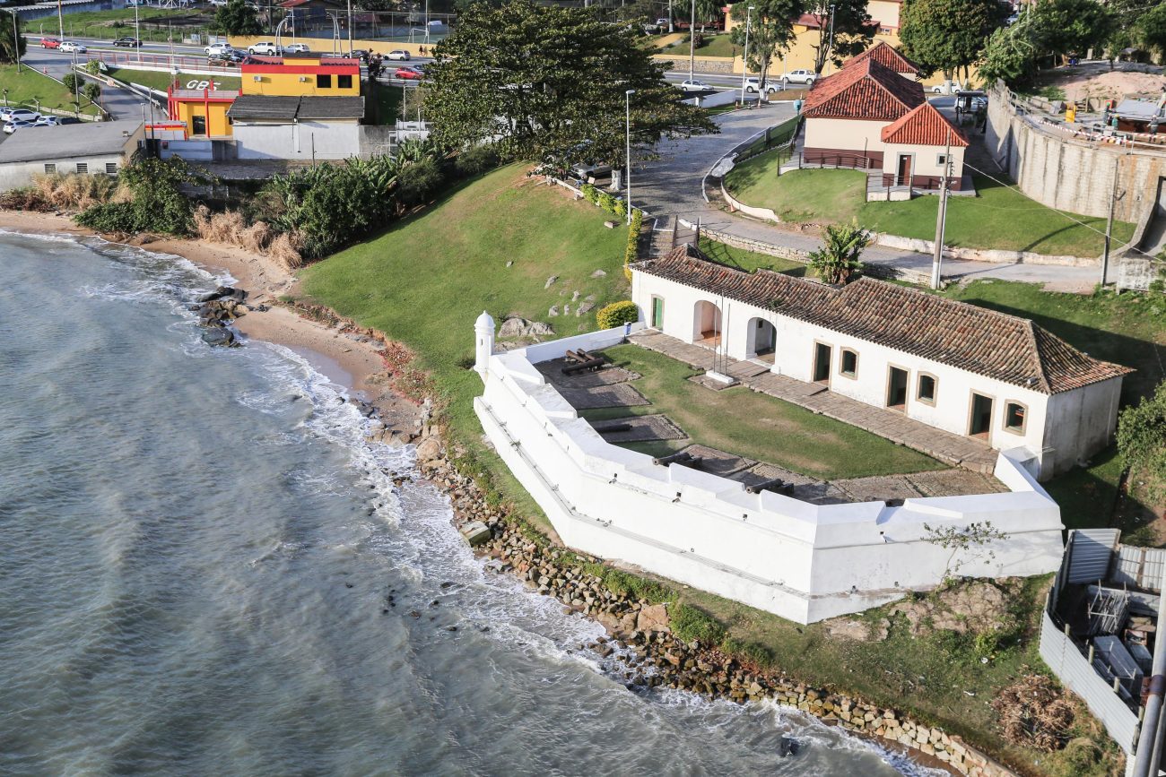 Forte Santana ao lado da Ponte Hercílio Luz - Anderson Coelho/ND