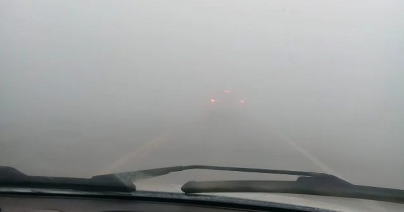 Neblina prejudica a visão dos motoristas que andam pelas entradas catarinenses – Foto: Site Milton Barão/Reprodução/ND
