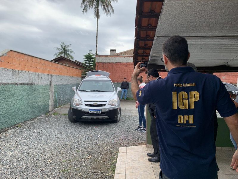 O IGP (Instituto Geral de Per&iacute;cias) e a equipe da Delegacia de Homic&iacute;dios de Joinville realizaram a reconstitui&ccedil;&atilde;o dos fatos – Foto: IGP/Divulga&ccedil;&atilde;o