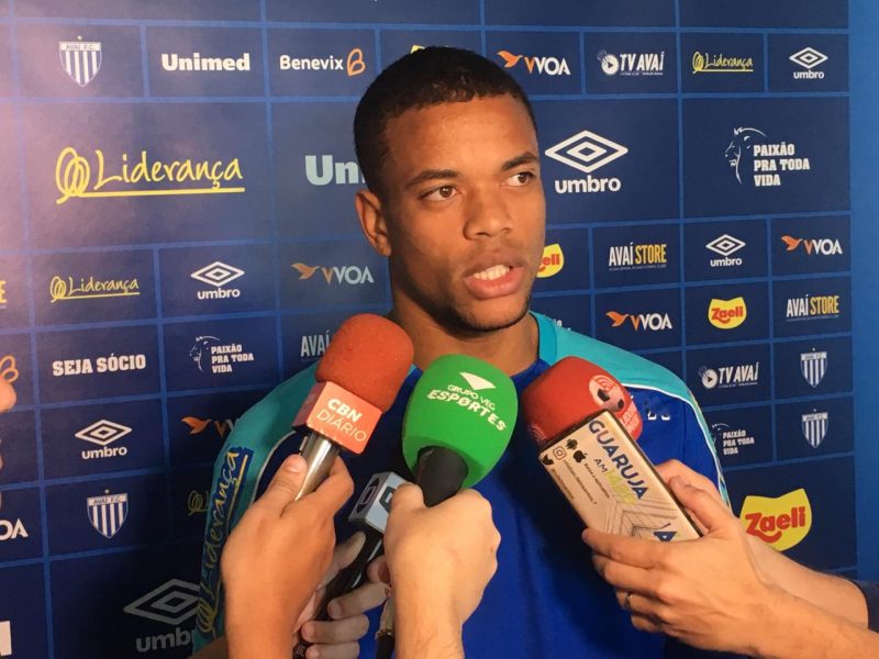 Atacante Caio Paulista em tempos de Avaí