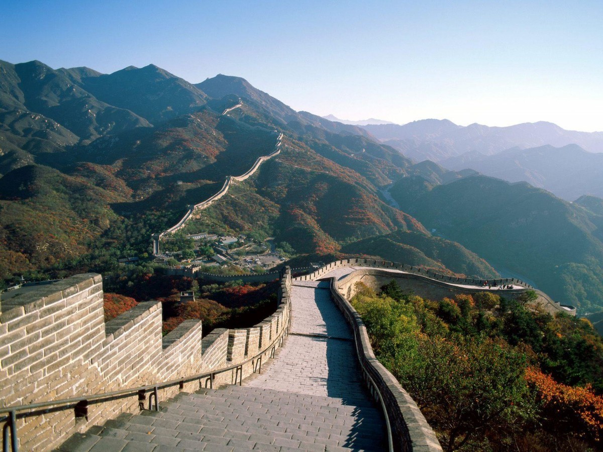 Muralha da China - Essa estrutura grandiosa é o símbolo de um sistema de defesa militar dos chineses, nascida em 475 a.C. Com 8 mil km de extensão, liga a China de leste a oeste, de Shangha até Jiayu - Divulgação - Divulgação/Rota de Férias/ND