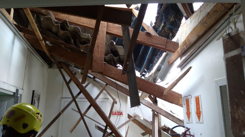 Estrutura foi interditada pela Defesa Civil – Defesa Civil/Divulga&ccedil;&atilde;o/ND