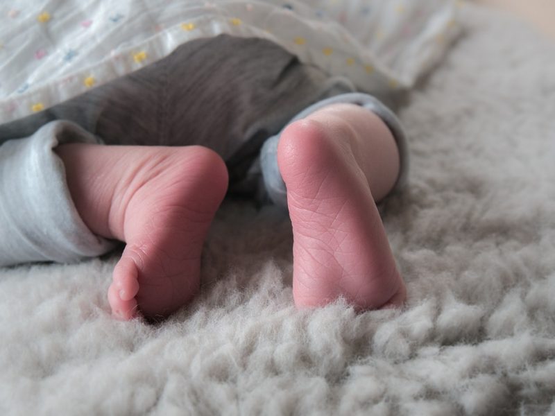 Bebê de um mês morre engasgado em Chapecó; polícia investiga – Foto: Pixabay/Reprodução/ND