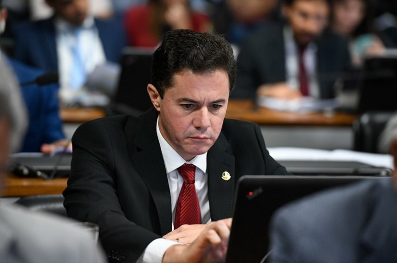 Relator na CCJ e na CDR, Veneziano Vital do R&ecirc;go afirma que o naturismo moderno &eacute; organizado e difundido em todo o mundo, por&eacute;m, ainda falta regulamenta&ccedil;&atilde;o nacional sobre o tema – Edilson Rodrigues/Ag&ecirc;ncia Senado/Divulga&ccedil;&atilde;o/ND