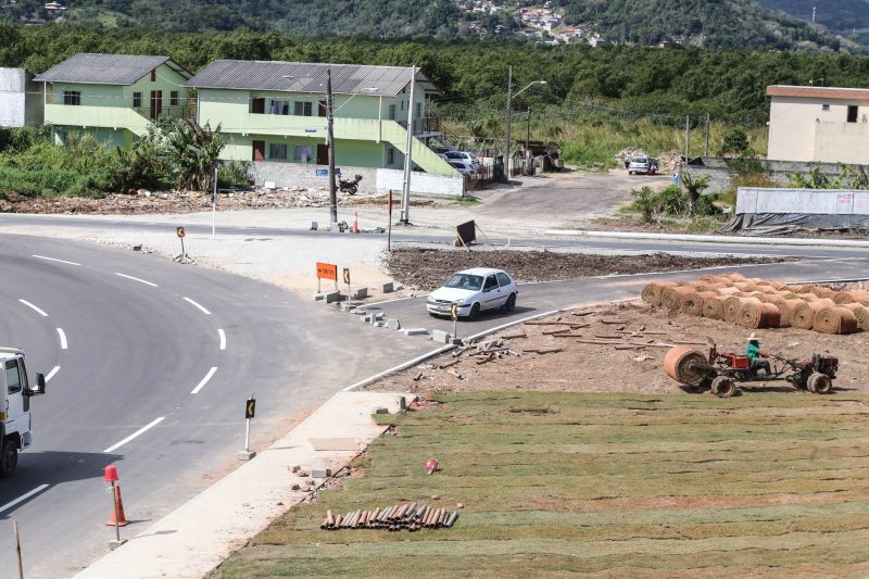 Via improvisada substituirá elevado da Ressacada no acesso ao novo aeroporto pelo bairro Carianos -Anderson Coelho/ND