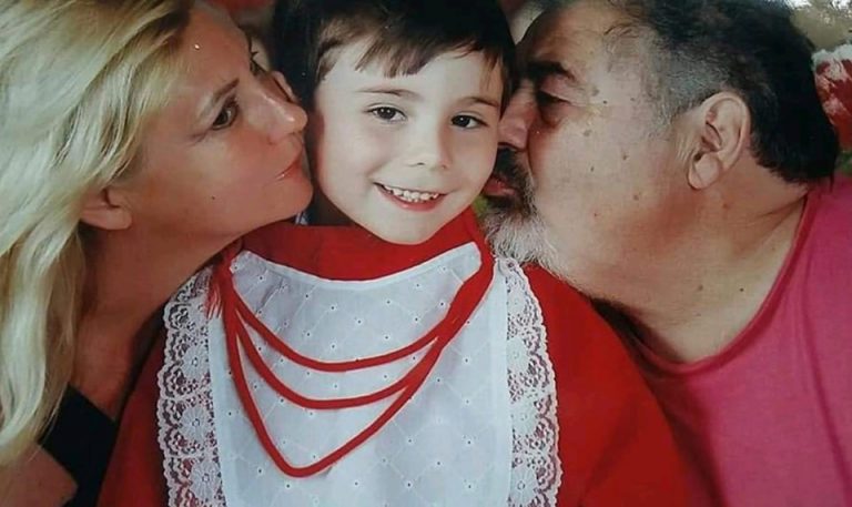 Na foto, Loraci Matthes, 50 anos, o filho Mateo Teneu, 8 anos, e Carlos Alberto Tuneu, 67 anos – Foto: Reprodu&ccedil;&atilde;o/Arquivo Pessoal/ND