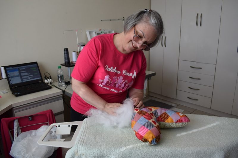 Angelita est&aacute; atendendo um pedido de S&atilde;o Paulo que chegou pelas redes sociais – Foto: TJSC / Divulga&ccedil;&atilde;o / ND