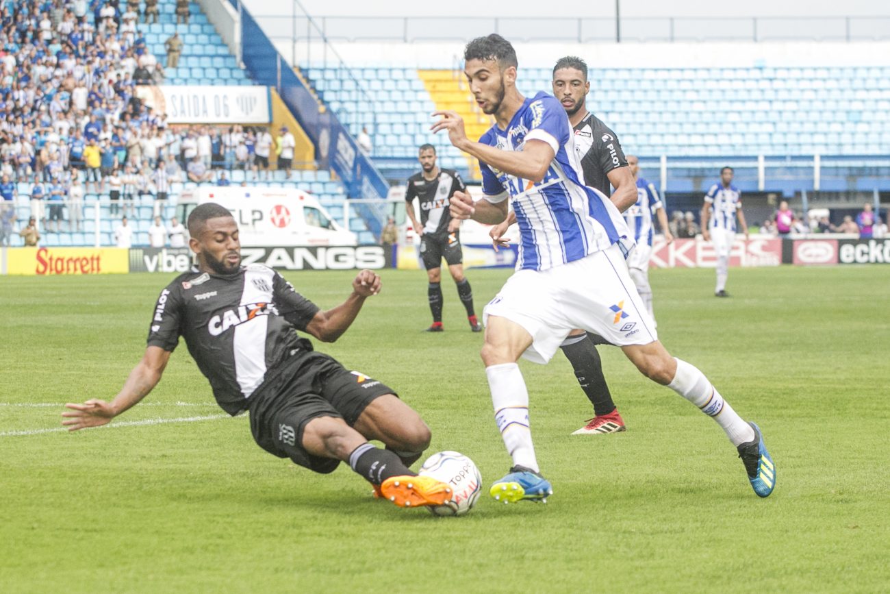 Avaí x Ponte Preta, na Série B 2018: jogo do acesso Azurra - Marco Santiago/ND