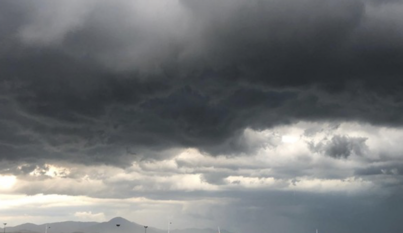 Nesta segunda-feira (2), pancadas de chuva e temporais se deslocam em dire&ccedil;&atilde;o ao litoral de Santa Catarina – Foto: Reprodu&ccedil;&atilde;o/ND