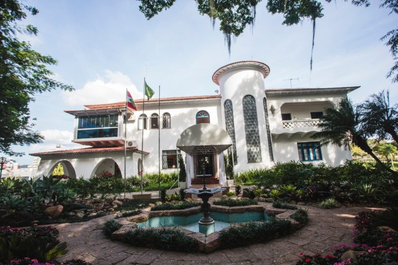 Casa d&acute;Agron&ocirc;mica, em Florian&oacute;polis, &eacute; o centro de nova contrata&ccedil;&atilde;o sem licita&ccedil;&atilde;o pelo governo do Estado – Foto: Daniel Queiroz/Arquivo/ND