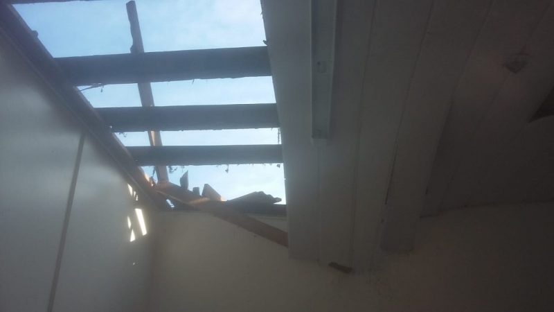 MP verificou m&aacute;s condi&ccedil;&otilde;es de manuten&ccedil;&atilde;o, infiltra&ccedil;&otilde;es, vazamentos, infesta&ccedil;&atilde;o de mofo, fungo e inunda&ccedil;&otilde;es – Foto: Arquivo Pessoal/Cristina de Oliveira/ND