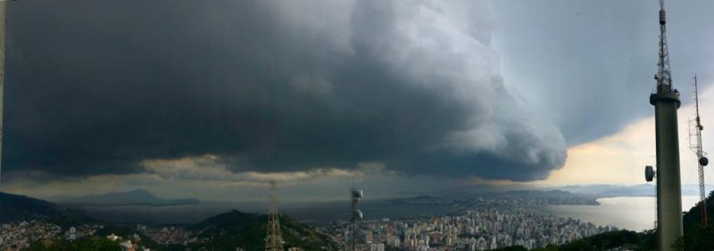 Chuvas devem seguir at&eacute; domingo (16) e podem ocorrer de forma mais pontual na segunda-feira (17) – Foto: Arquivo/Fl&aacute;vio Tin/ND