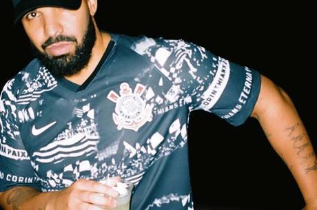 Rapper Drake usa camisa do Corinthians &#8211; Reprodução/Instagram